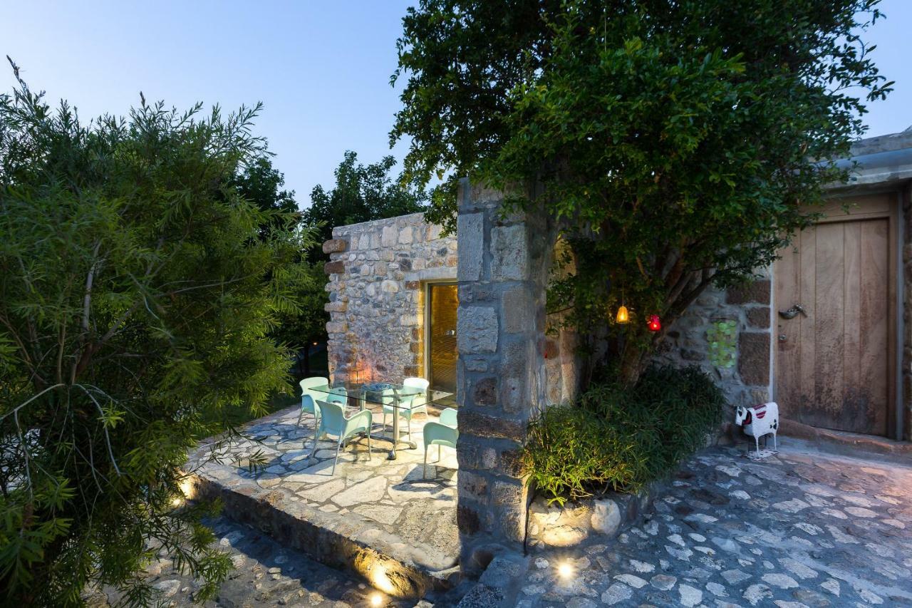 Muazzo Creta Stone House, Nature Escape With Pool, By Thinkvilla Pigi  Екстер'єр фото